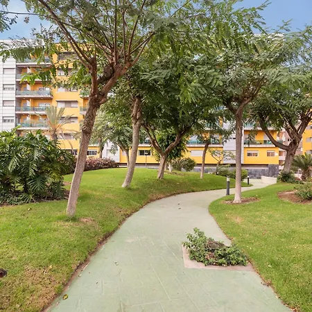 Home2book Urban Retreat & Shared Pool Palmas شقة *
