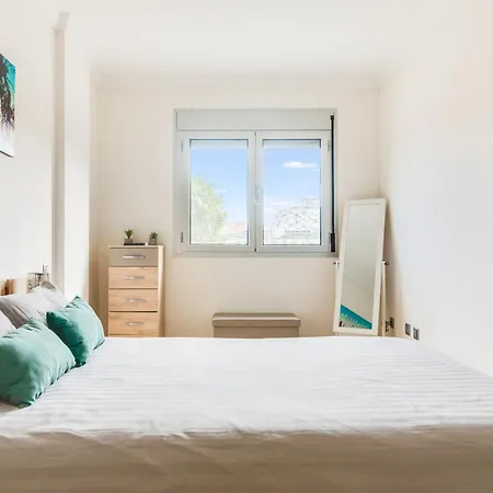 Home2book Urban Retreat & Shared Pool Palmas 아파트