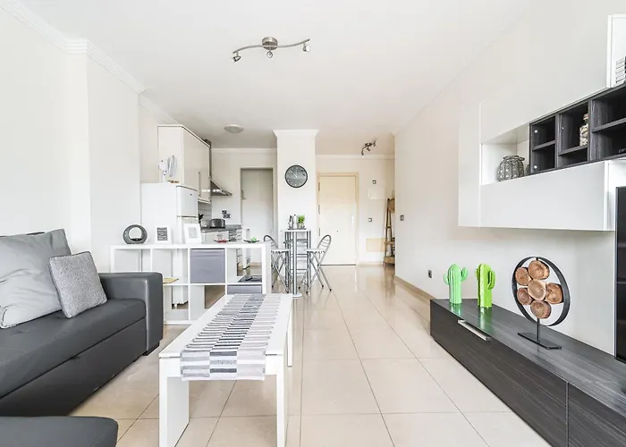 Home2book Urban Retreat & Shared Pool Palmas Las Palmas